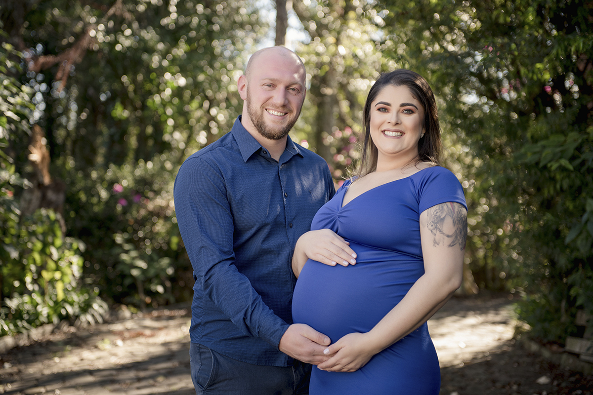 Foto de gestante em caxias do sul fotografa morgana perini casal sorrindo