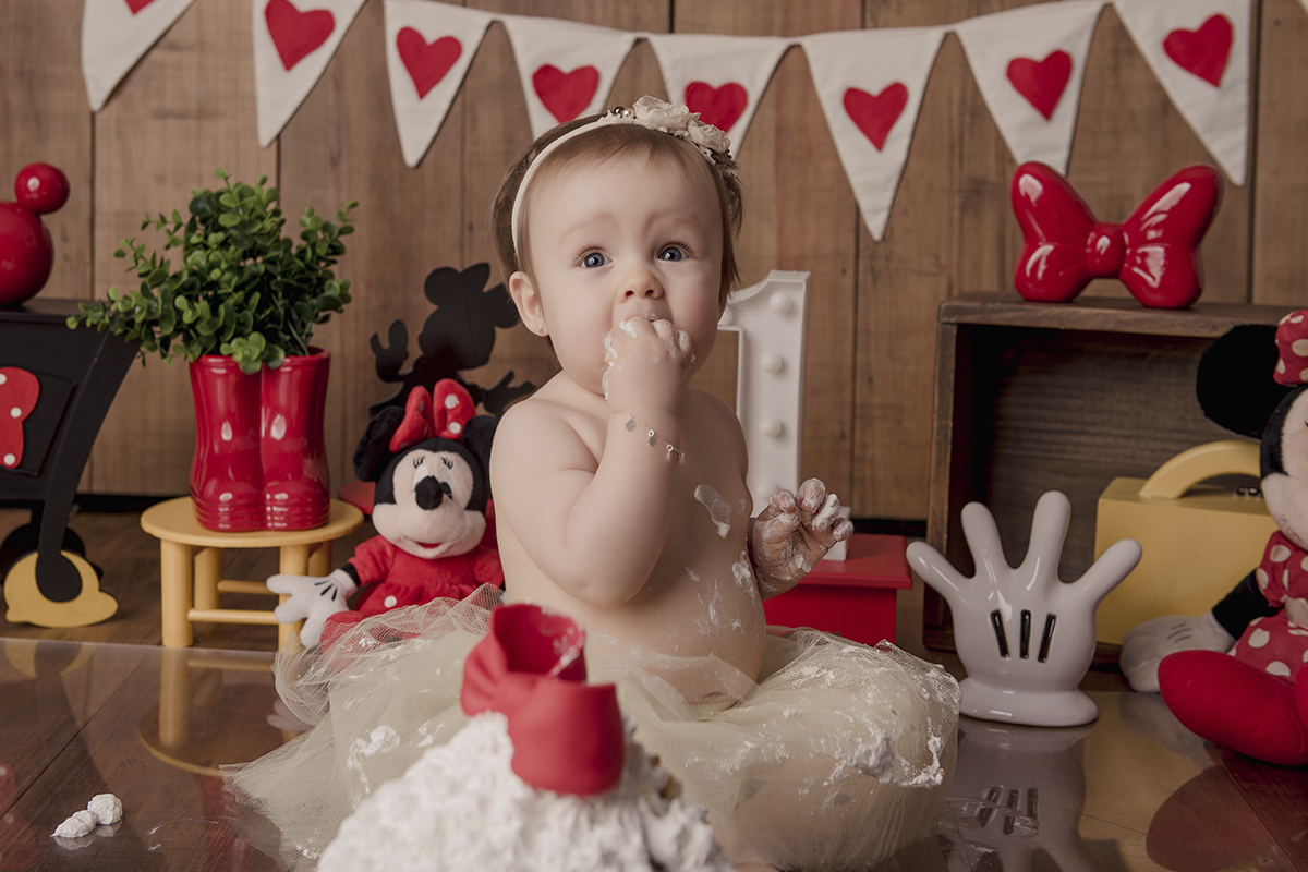 Foto de bebe em caxias do sul fotografa morgana perini bebe mao na boca blo minnie