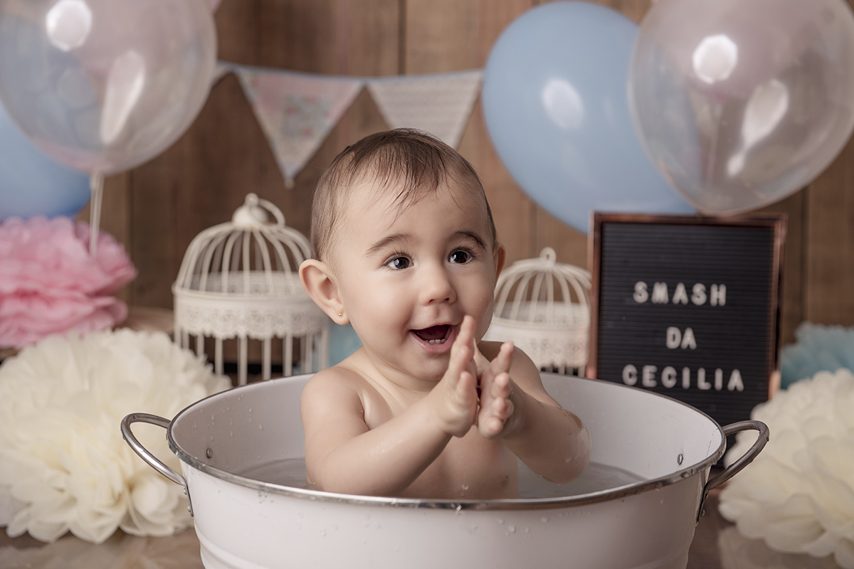 Foto de bebe em caxias do sul fotografa morgana perini bebe batendo palma