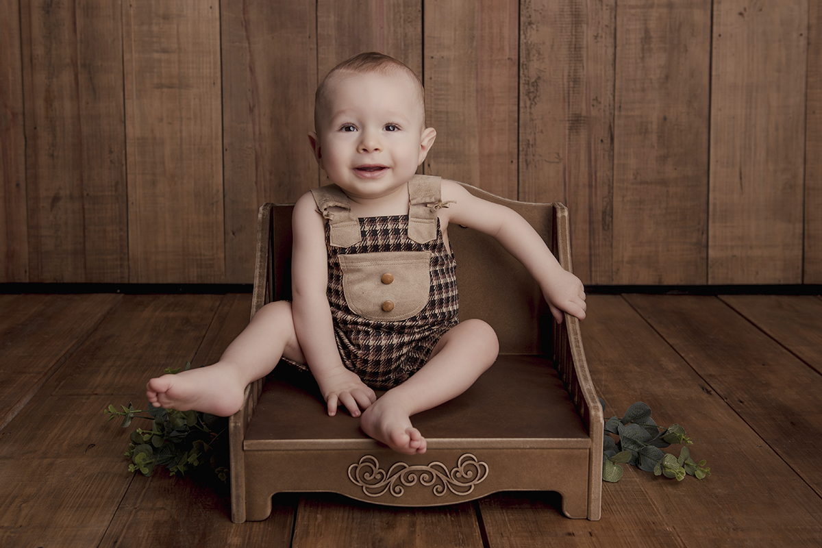 Foto de bebe em caxias do sul fotografa morgana perini Foto de bebe em caxias do sul fotografa morgana perini bebe sorrindo cadeira verde
