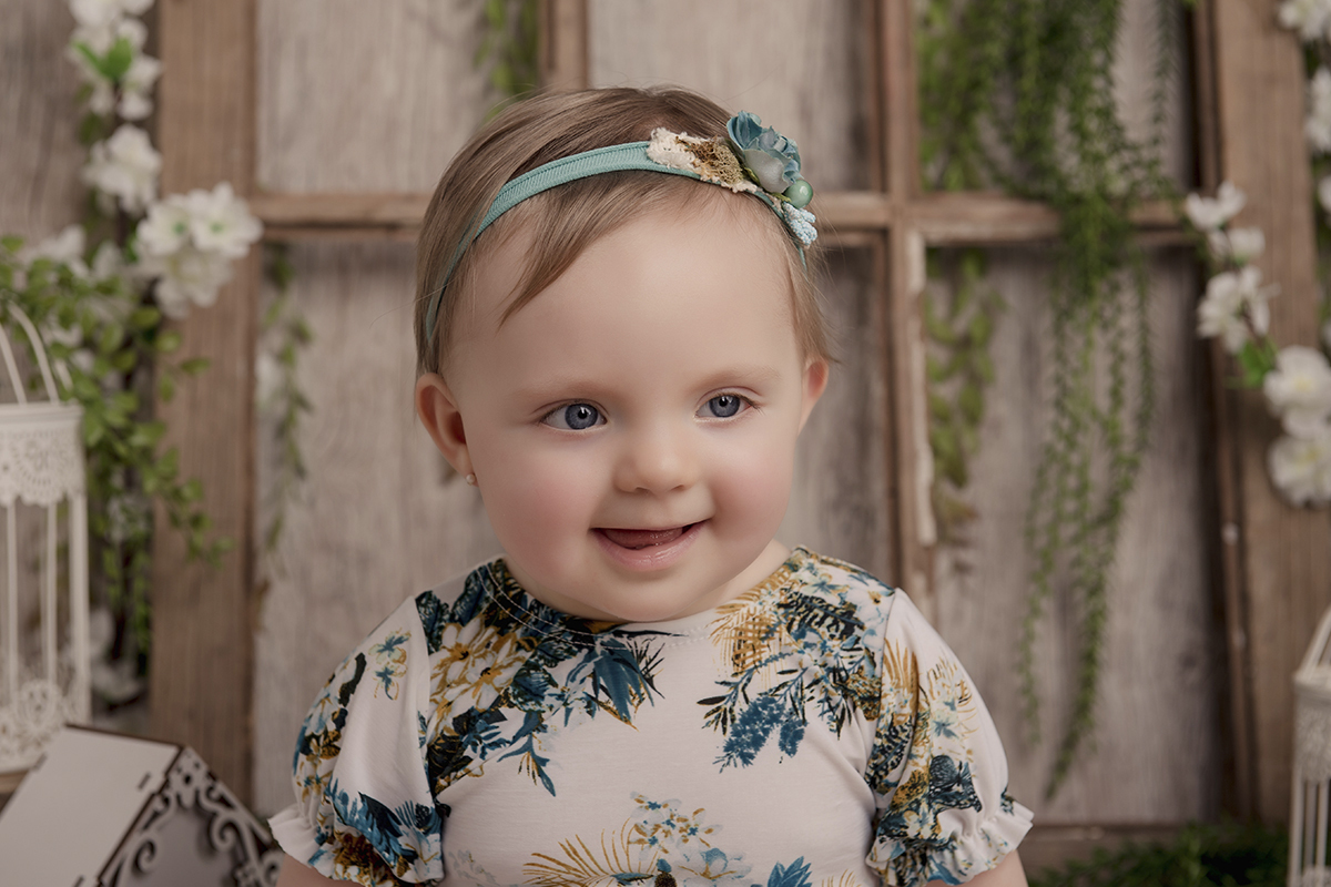 Foto de bebe em caxias do sul fotografa morgana perini bebe sorrindo estampas verdes