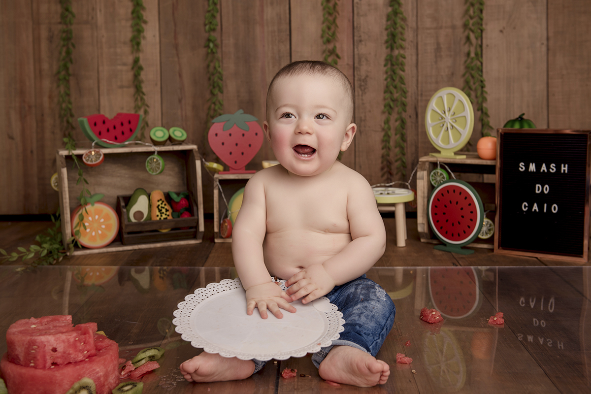 Foto de smash em caxias do sul fotografa morgana perini frutas bandeja branca mao