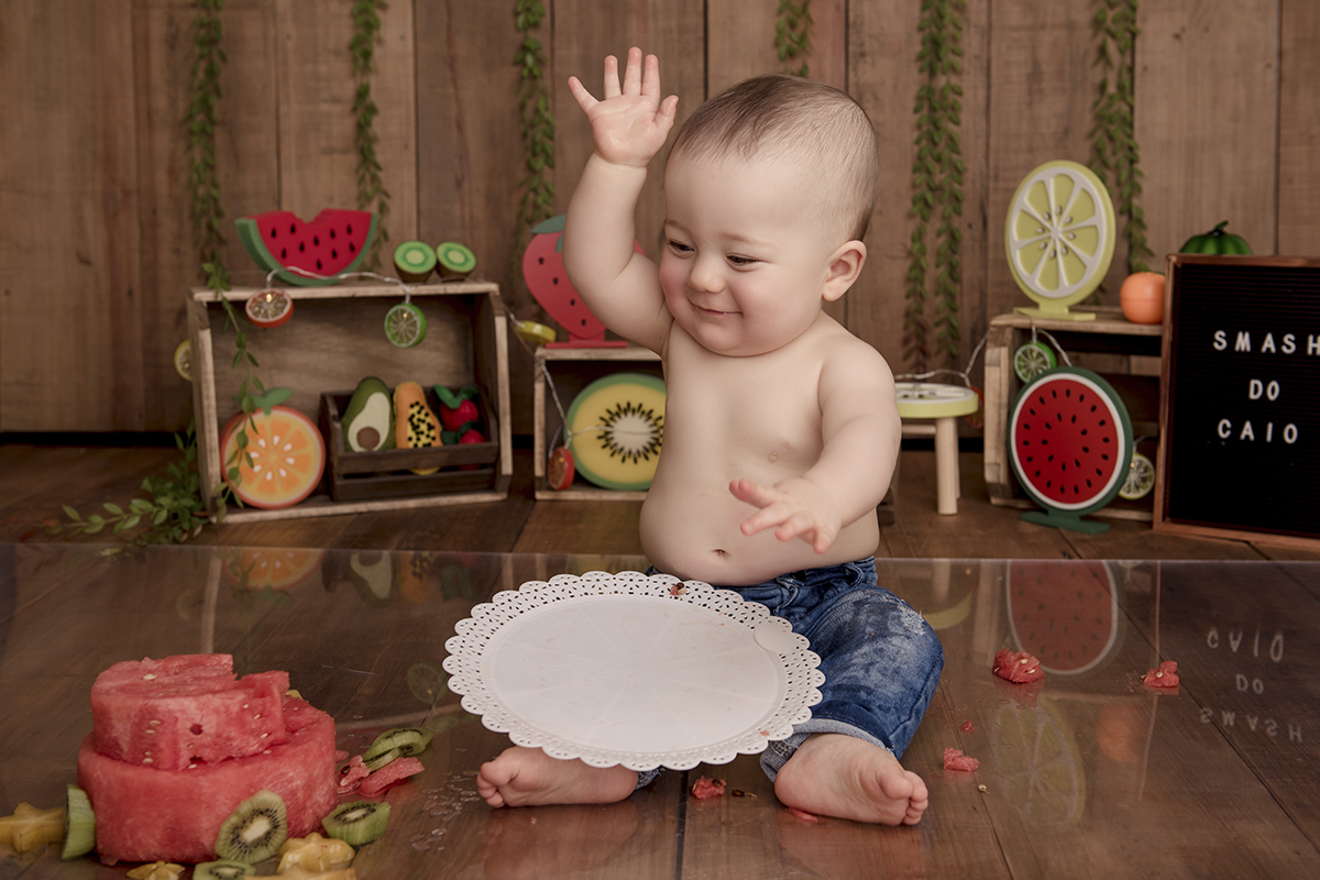 Foto de smash em caxias do sul fotografa morgana perini frutas brincando bandeja fruta