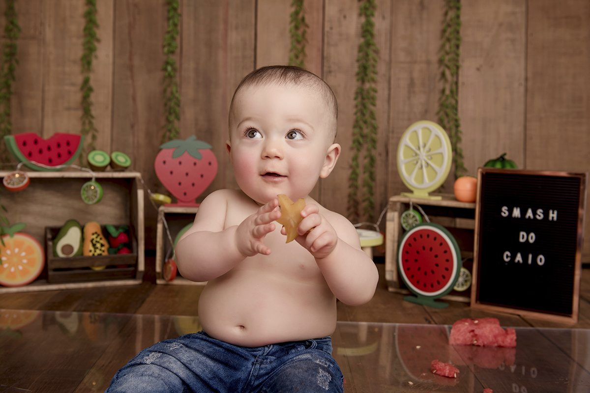 Foto de smash em caxias do sul fotografa morgana perini frutas comendo fruta