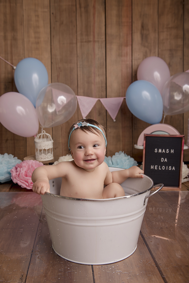 Foto de smash em caxias do sul fotografa morgana perini menina se segurando banheira