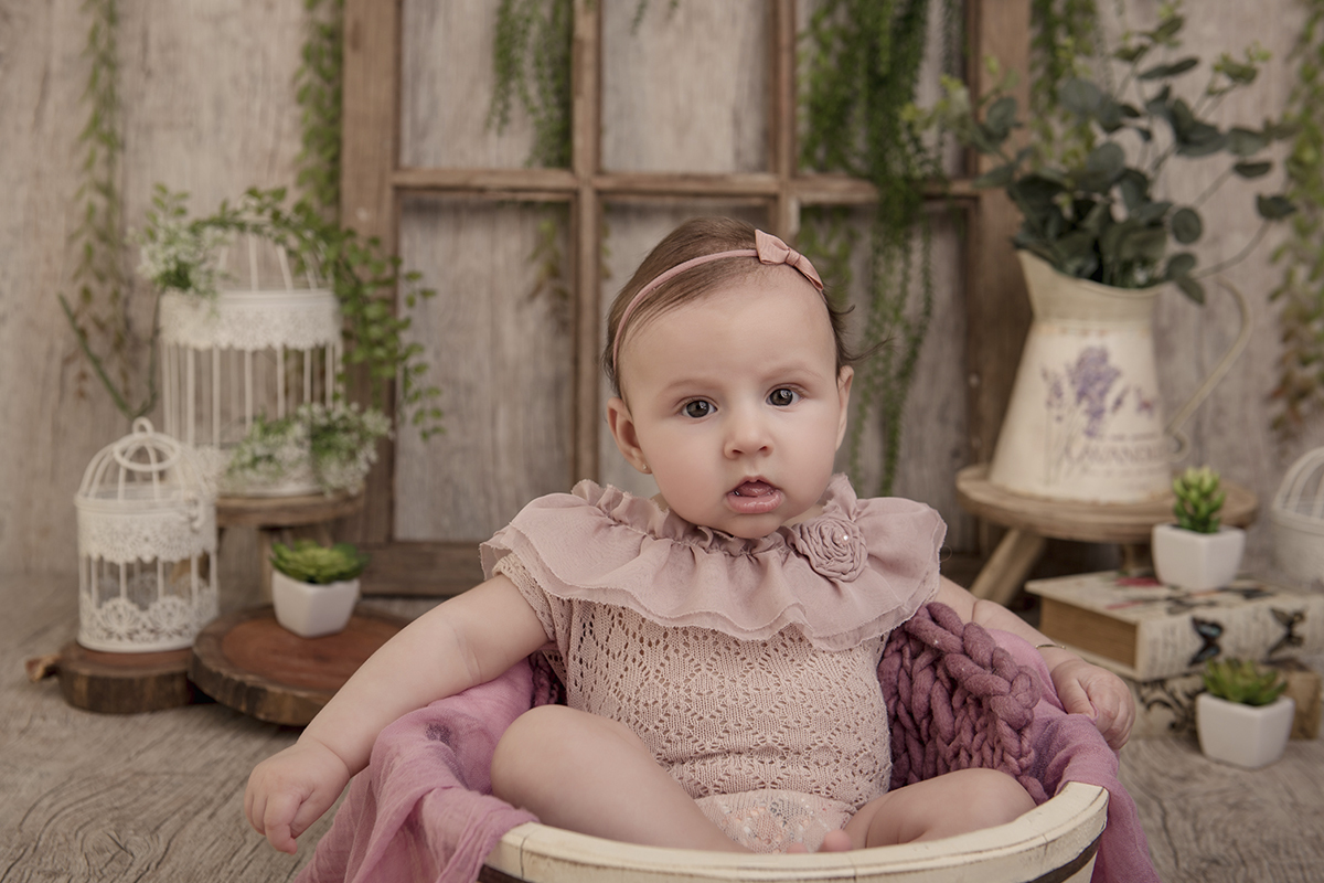 Foto de bebe em caxias do sul fotografa morgana perini menina roupa rosa