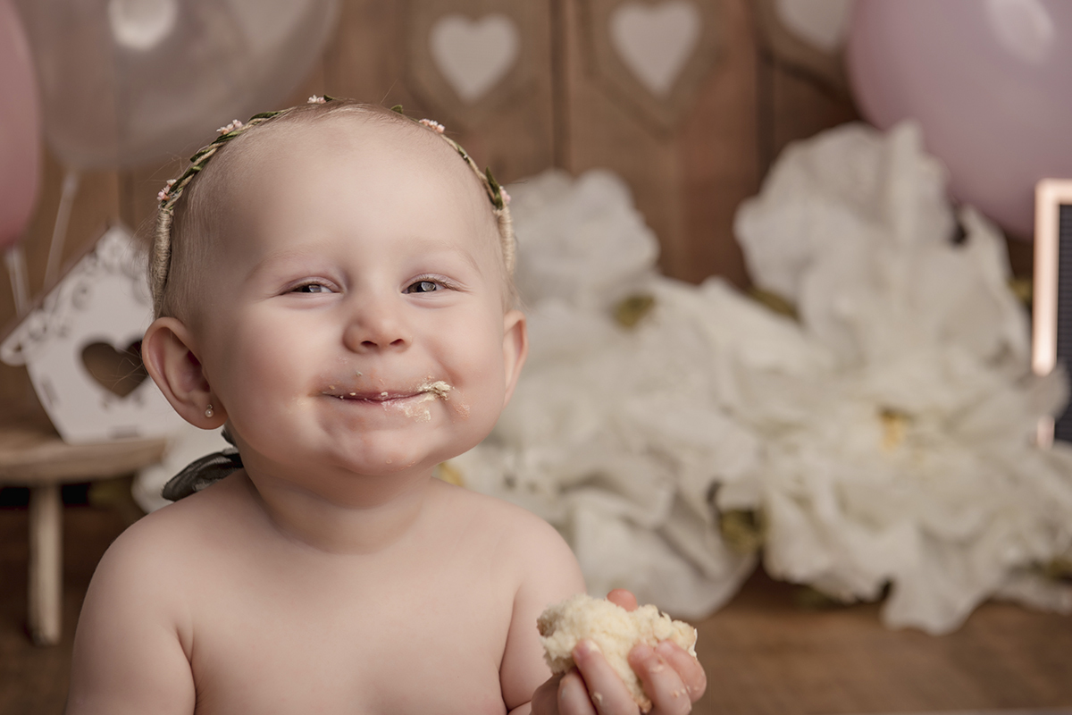 Foto de smash em caxias do sul fotografa morgana perini menina pedaço de oblo mao sorrindo