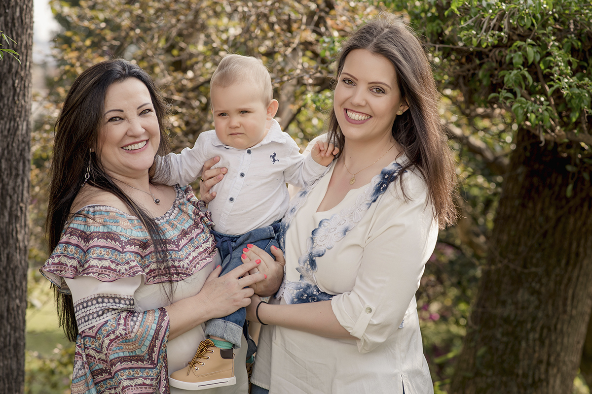 Foto de smash em caxias do sul fotografa morgana perini bebe com mae e avo
