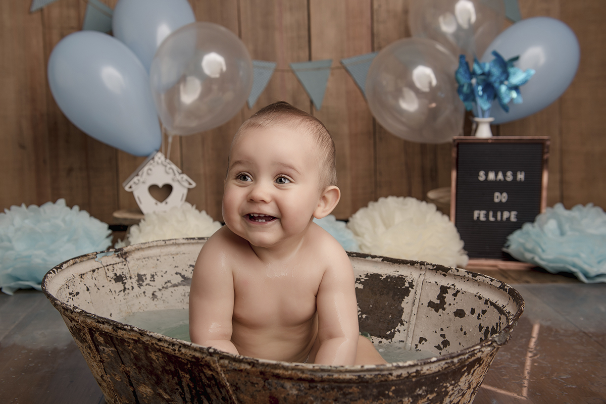 Foto de smash em caxias do sul fotografa morgana perini menino sorrindo banheira
