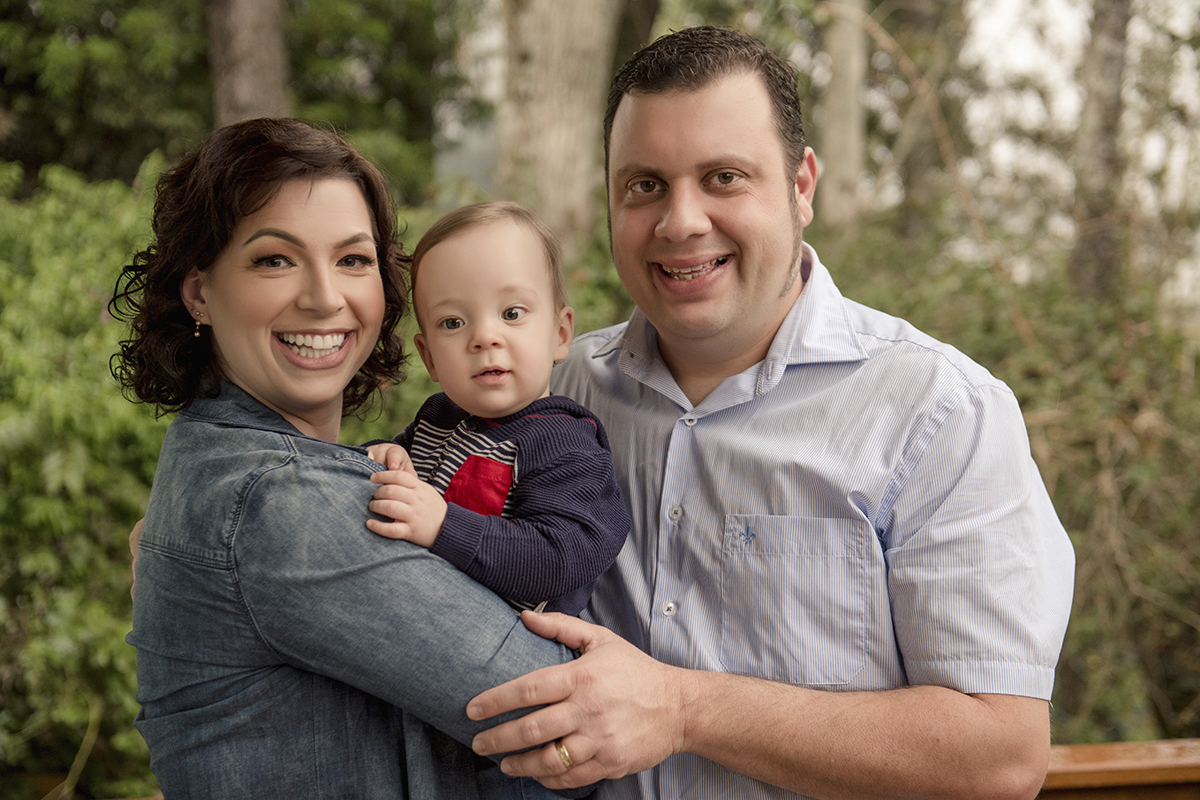 pais com filho tons de azul