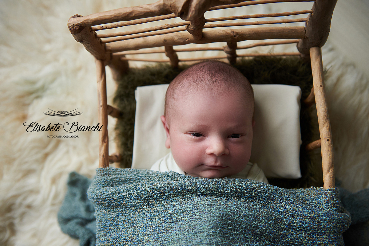 Parto natural humanizado relato mae recém-nascido fotografia newborn sorrindo