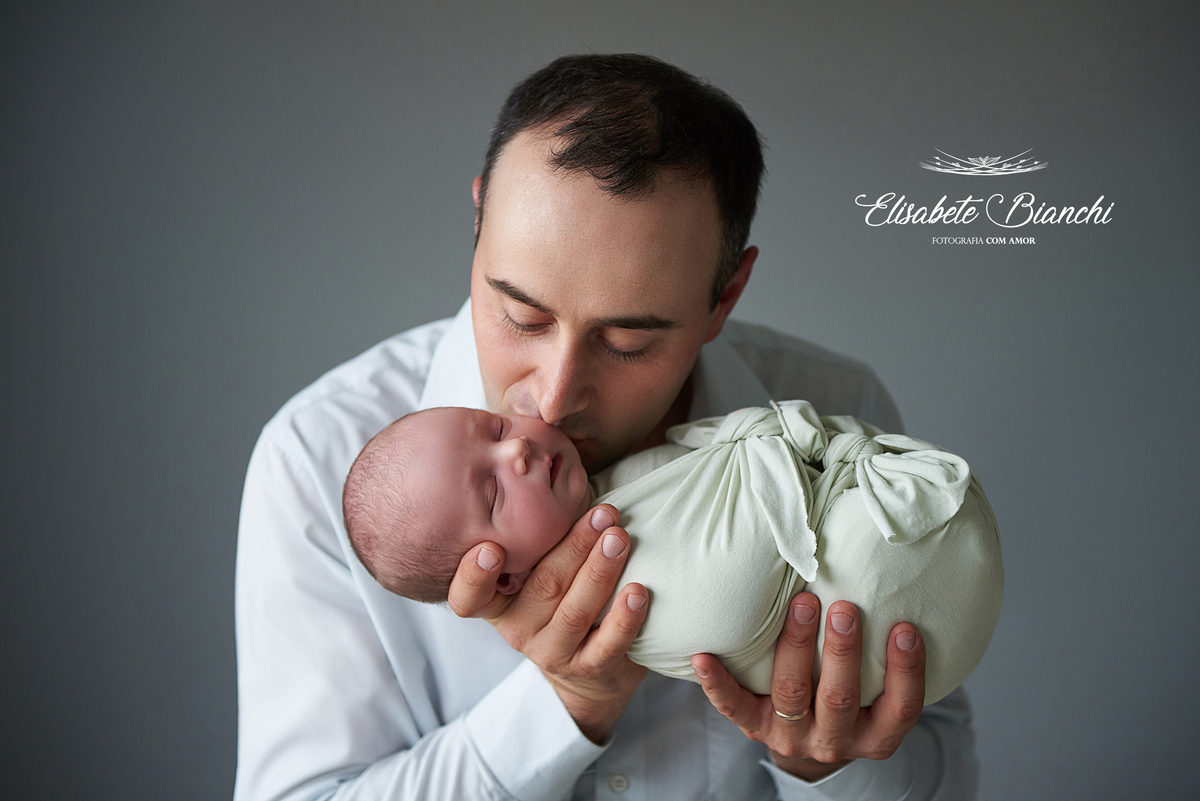 Parto natural humanizado relato mae recém-nascido fotografia newborn com pai