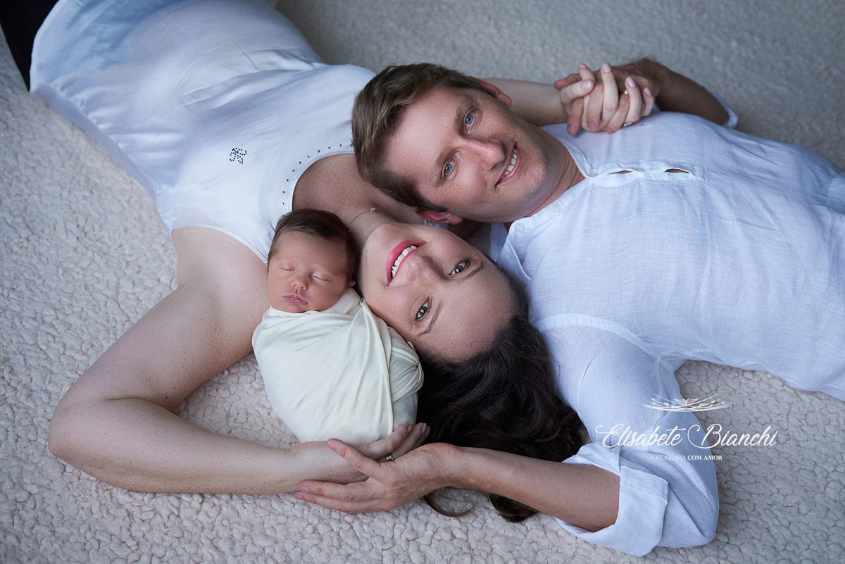 prematura newborn fotografia de recém-nascido com família Caxias do Sul