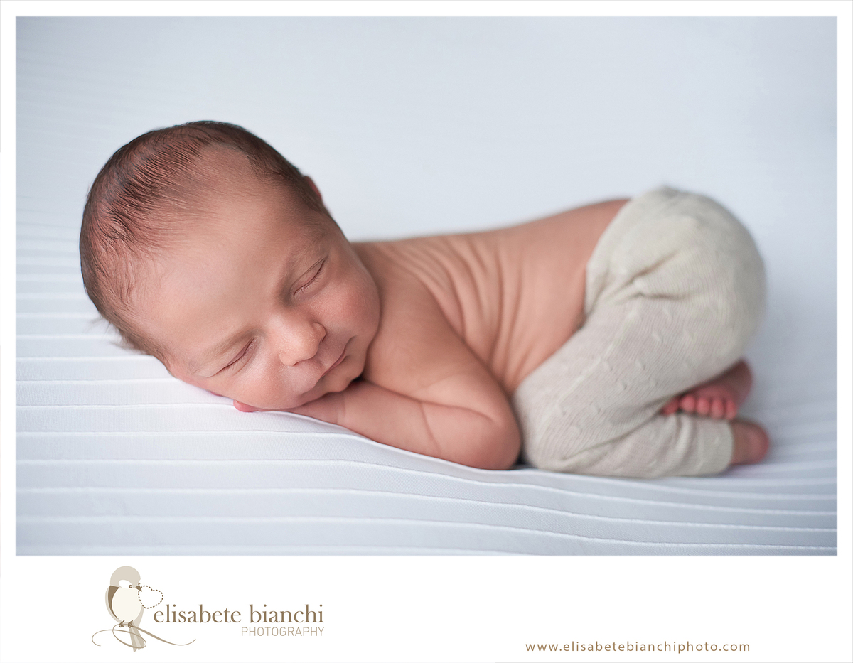 newborn tranquilo fotografia de recém-nascido Caxias do Sul