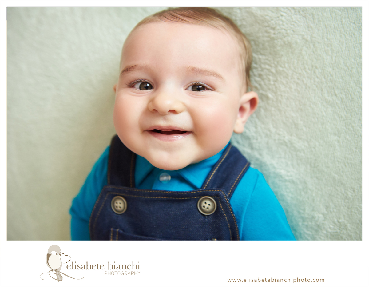 6 meses fotografia acompanhamento bebê  sorrindo Caxias do Sul