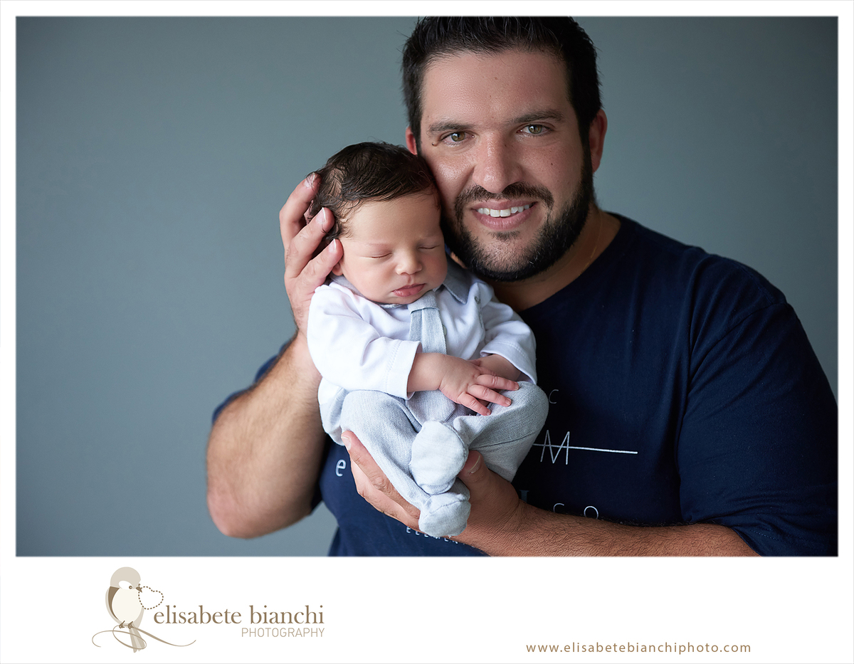Newborn fofo ensaio fotográfico recém-nascido Caxias do Sul pai