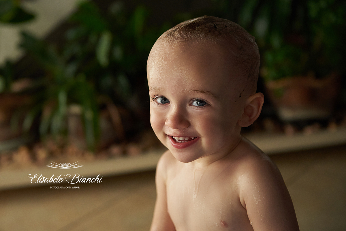 1 ano e meio fotografia infantil criança Caxias do Sul banho