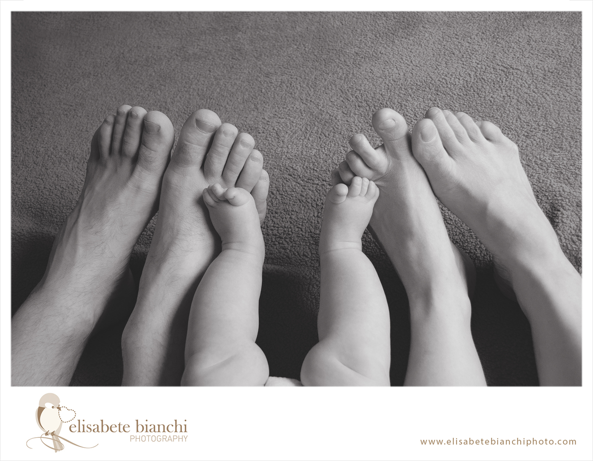Sessão Bebê 3 meses fofo fotografia  acompanhamento trimestral Caxias do Sul detalhe pés
