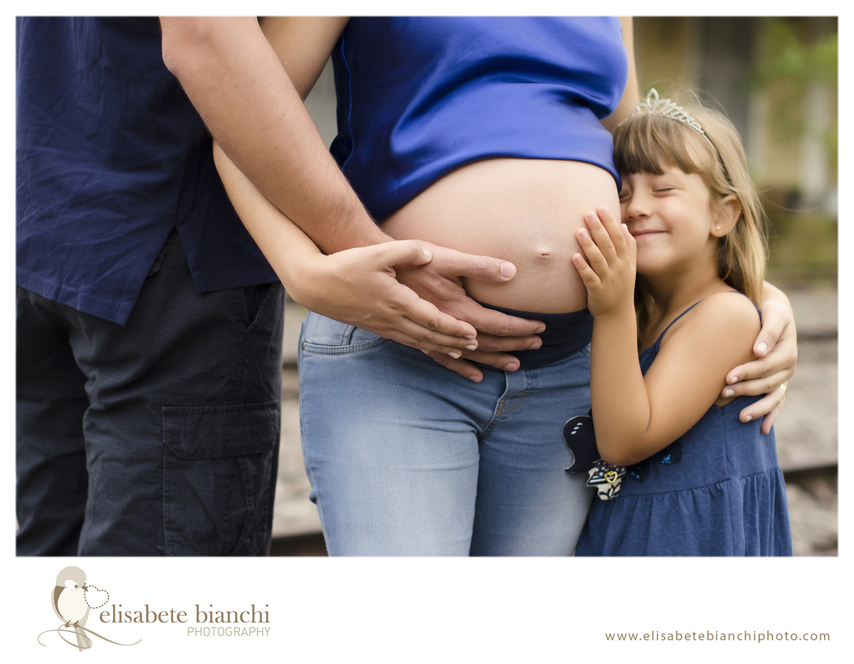 Ensaio Gestante sessão fotográfica gestação gêmeos estação férrea Caxias do Sul irmã