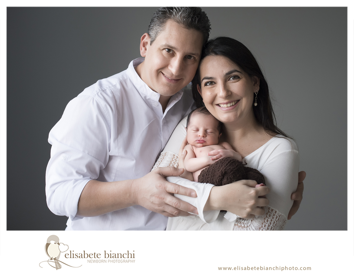 Fotos bebê recém nascido ensaio newborn com família Caxias do Sul