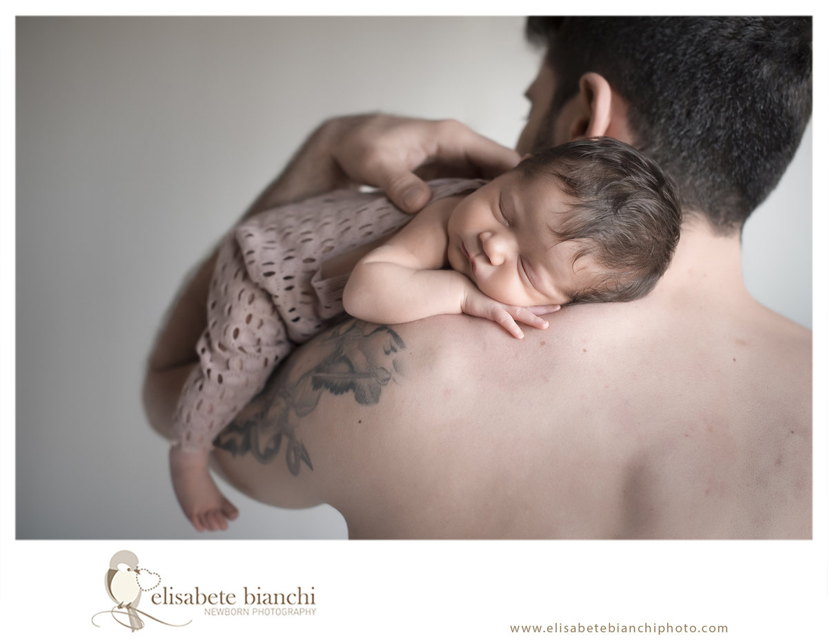 bebê música paz Beatles ensaio newborn sessão fotográfica recém-nascido no domicílio em casa Caxias do Sul