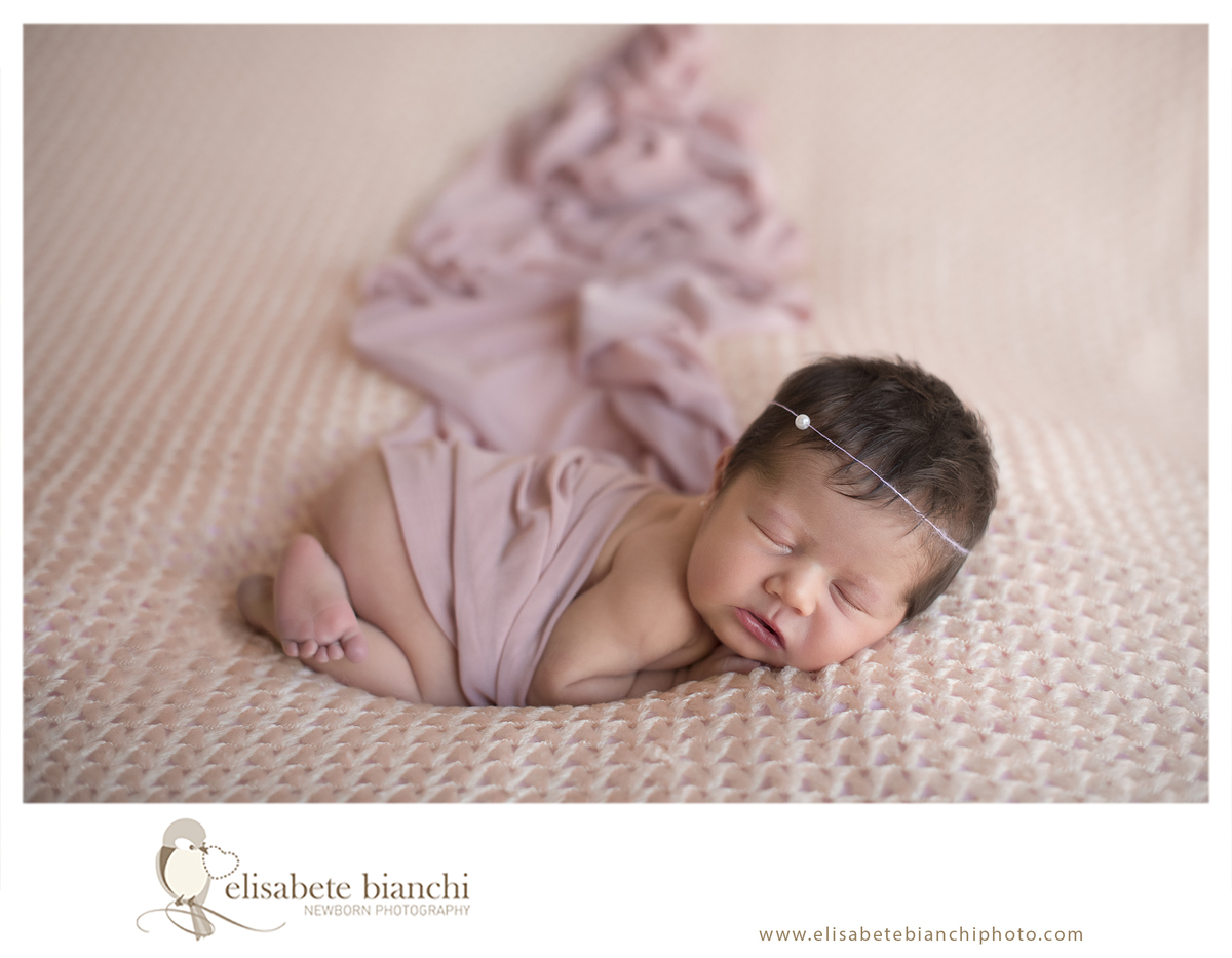 bebê música paz ensaio newborn sessão fotográfica recém-nascido no domicílio em casa Caxias do Sul