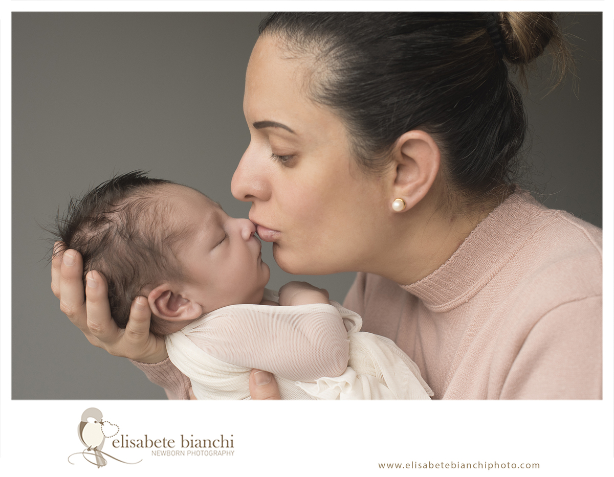 newborn presente ensaio recém nascido sessão fotográfica Caxias do Sul mãe