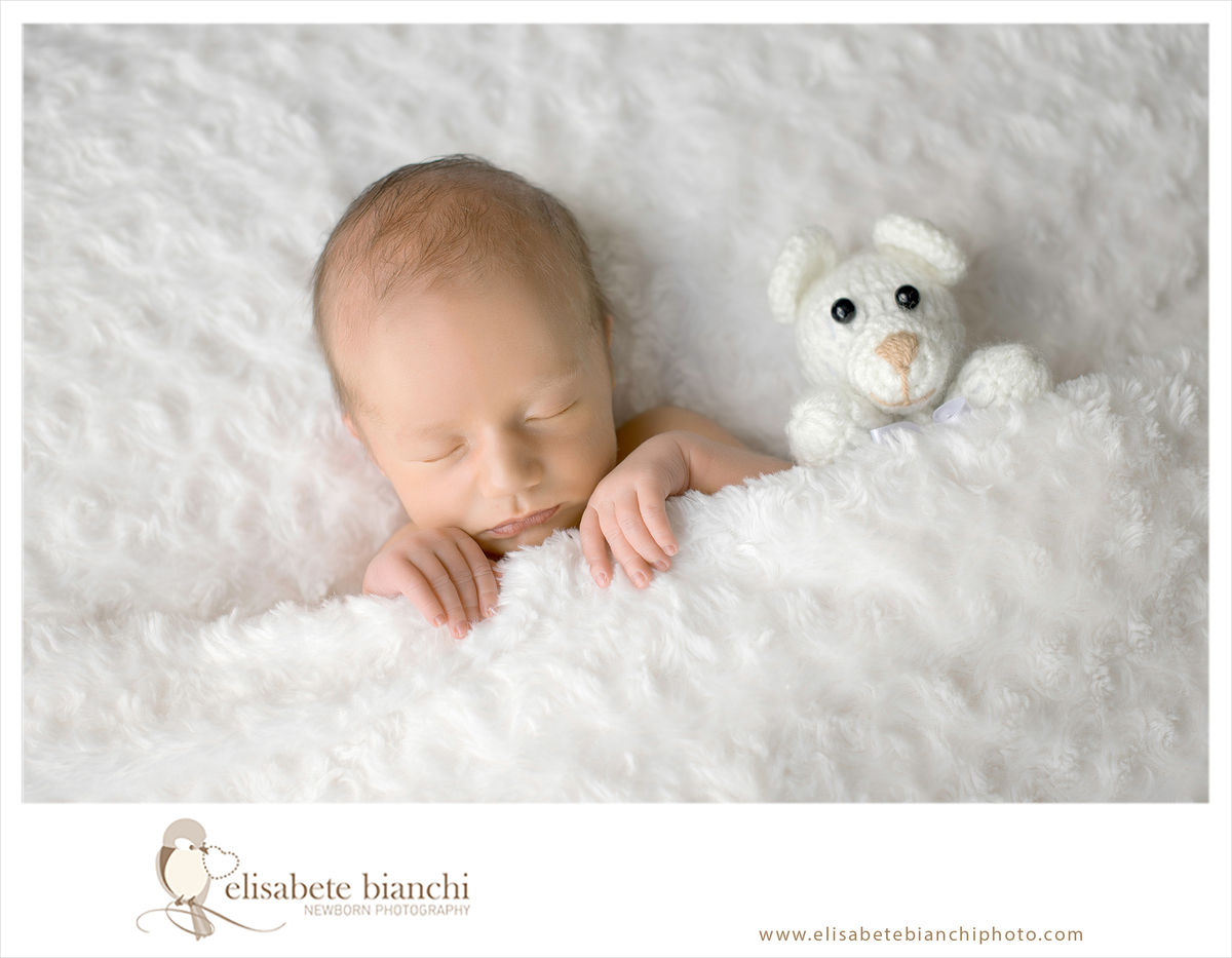 Newborn criativo ensaio fotográfico recém-nascido Caxias do Sul