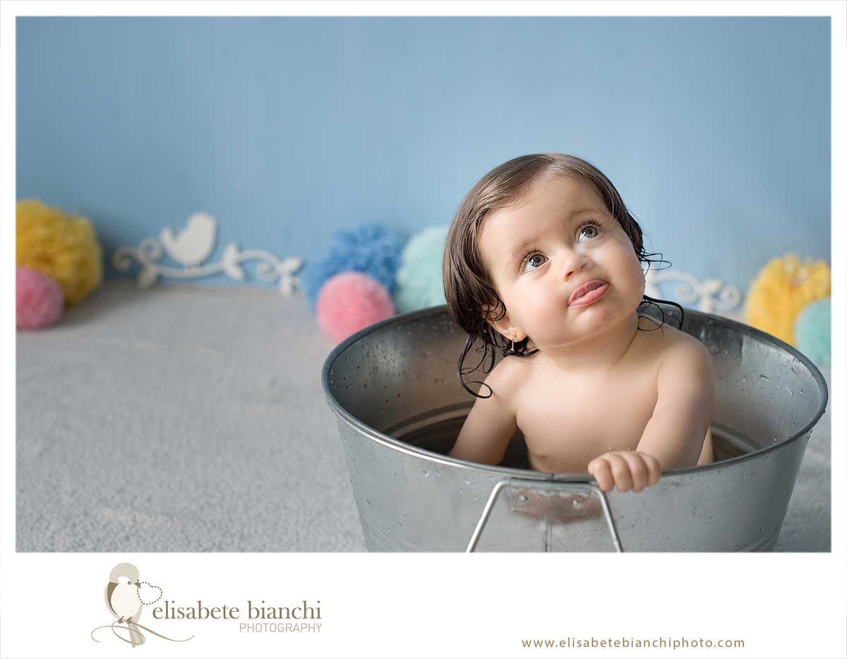 Smash the Cake ensaio esmaga o bolo 1 aninho sessão fotográfica fura bolo  1 ano acompanhamento bebê banho de tina Caxias do Sul