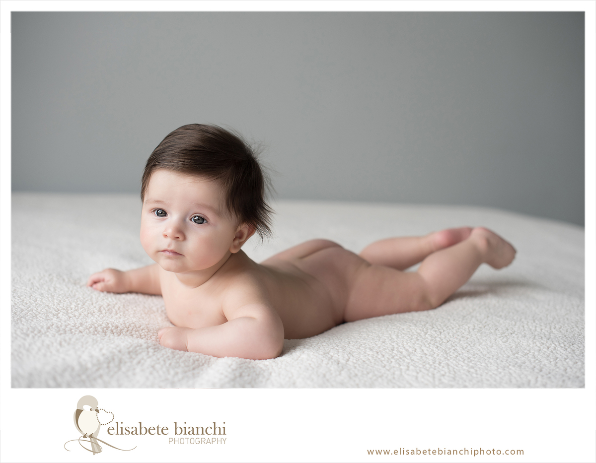 sessão de 4 meses ensaio acompanhamento fotográfico bebê Caxias do Sul 