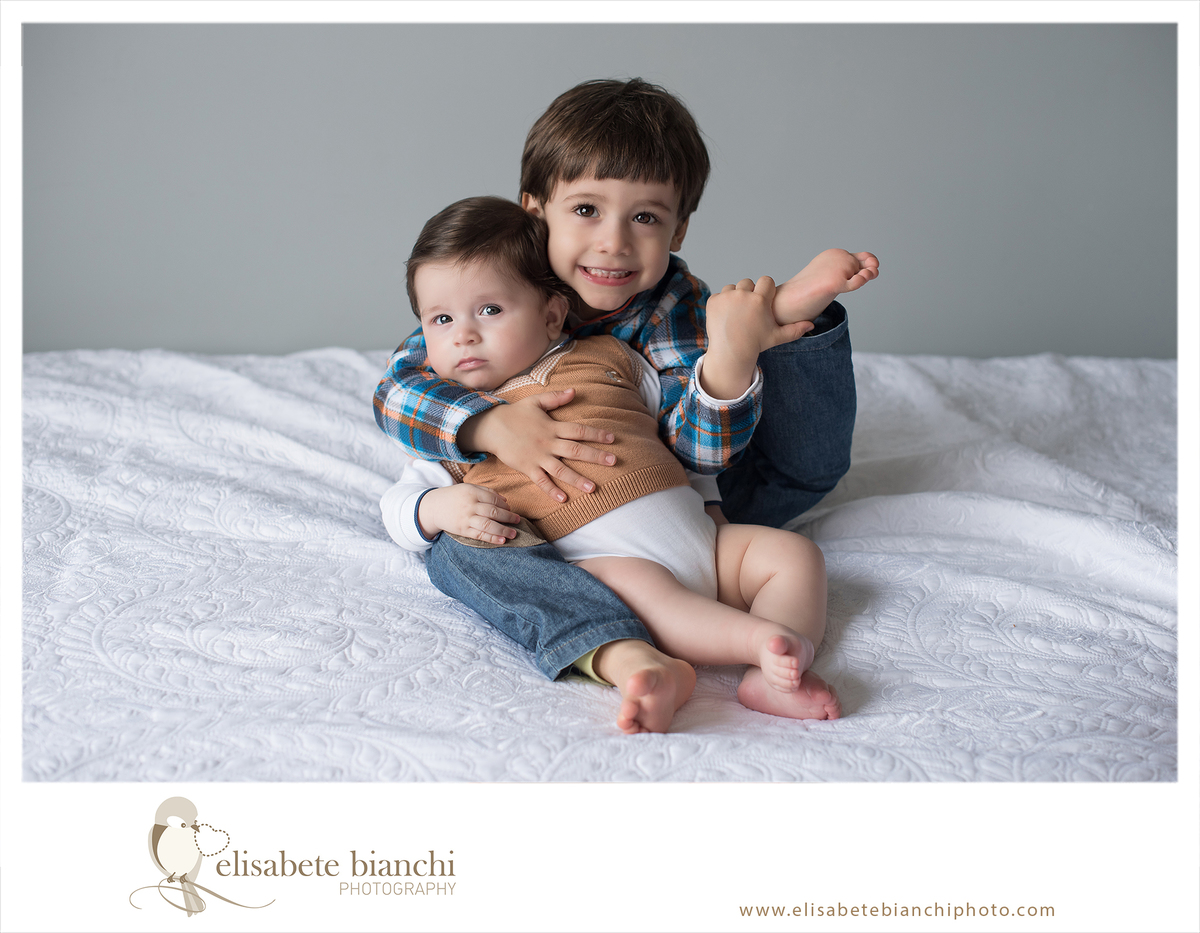 sessão de 4 meses ensaio acompanhamento fotográfico bebê Caxias do Sul 