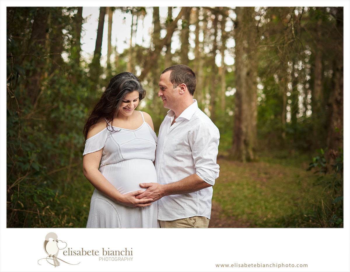 Gestação em fotos ensaio fotográfico externo Caxias do Sul conexão com a natureza