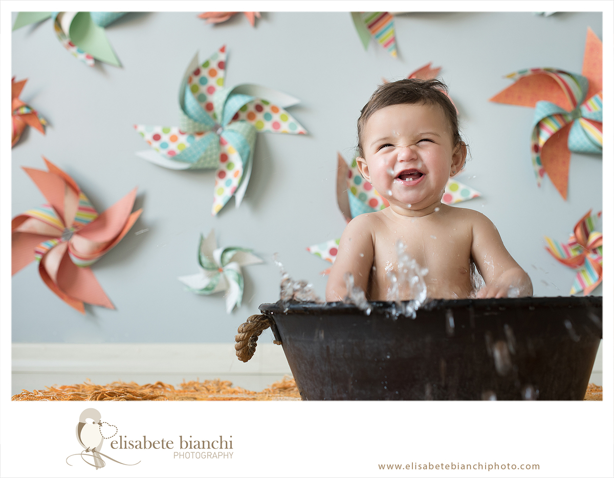 Cake Smash sessão de fotos ensaio fotográfico banho de tina cenário cataventos Caxias do Sul