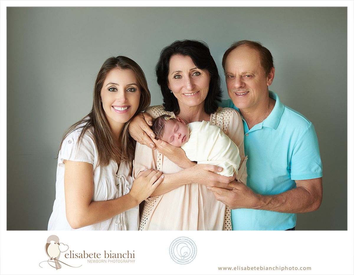 Newborn menina ensaio fotográfico recém-nascido avós Caxias do Sul