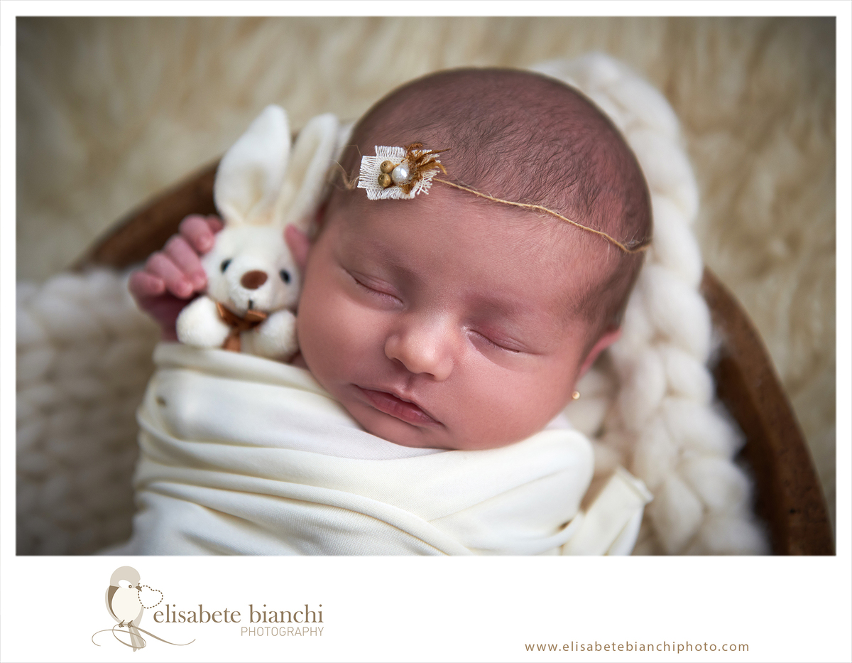 Newborn rápido ensaio fotográfico recém-nascido enroladinho wrap Caxias do Sul