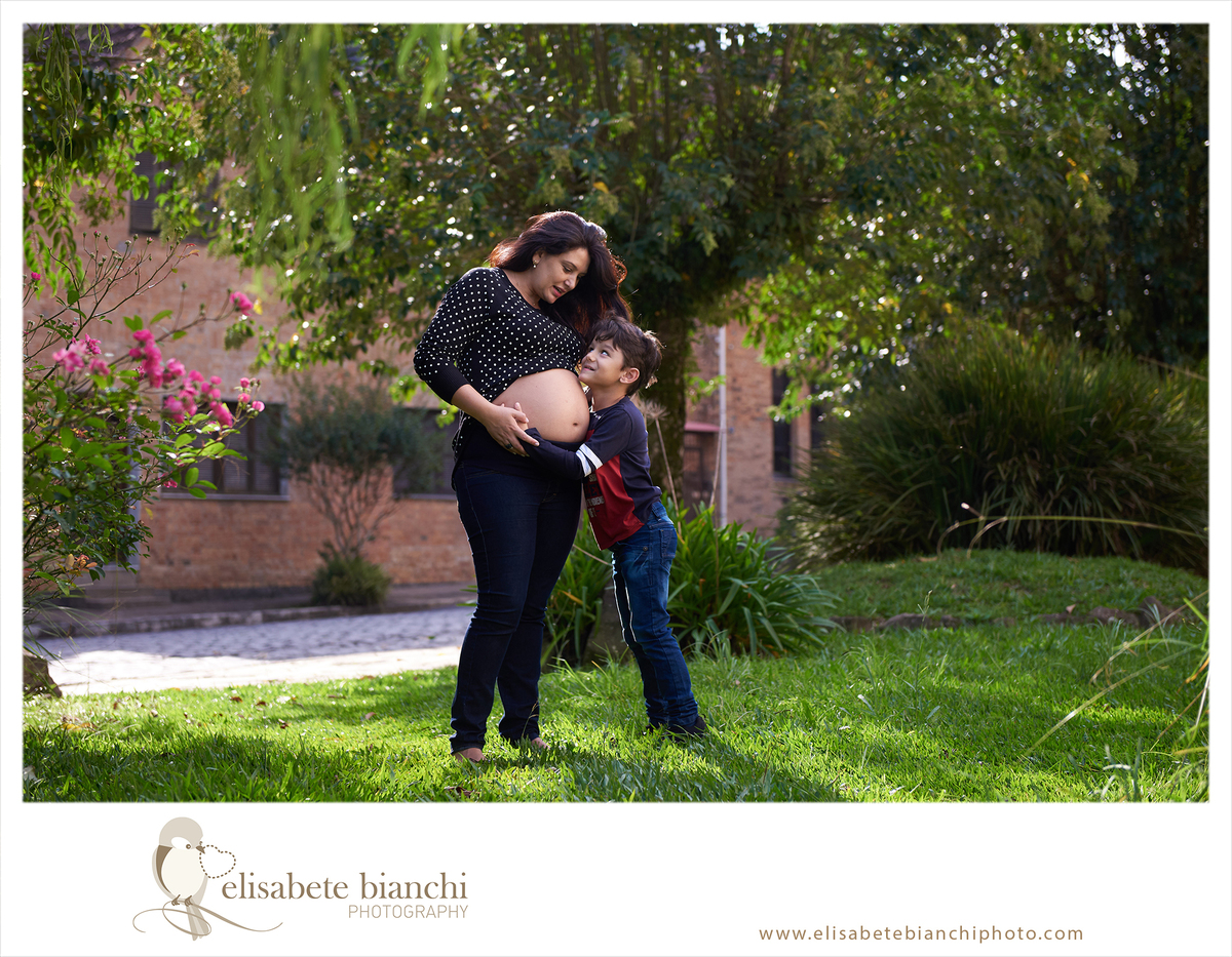 Família gestando ensaio fotográfico gestação sessão externa Caxias do Sul