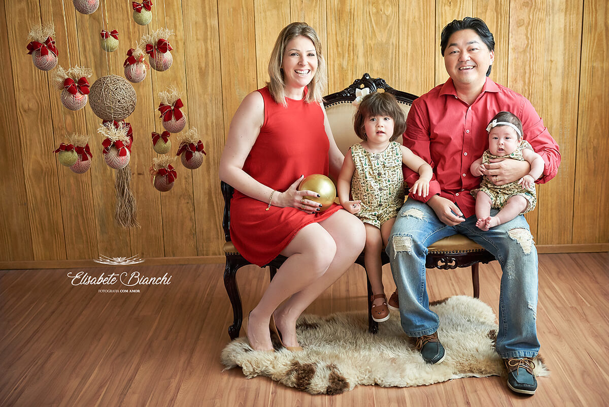 Mini ensaio de Natal 2018 de família com crianças japas, Caxias do Sul - RS