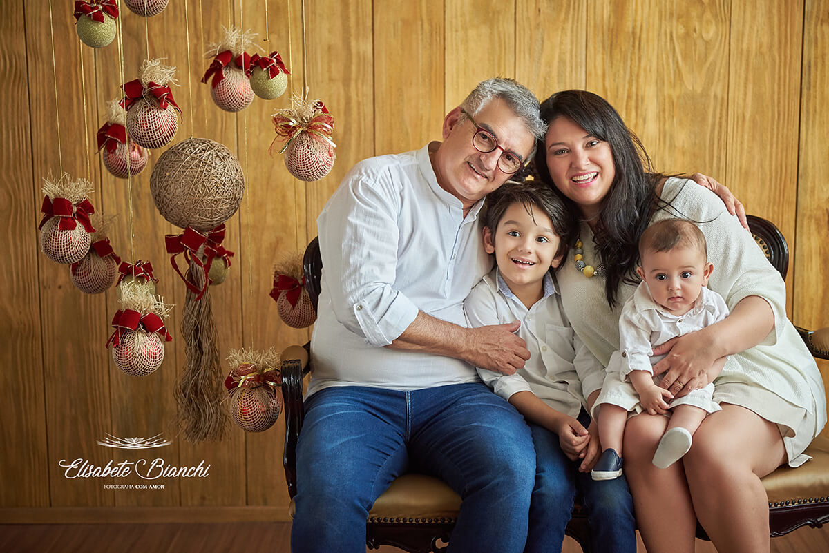 Mini ensaio de Natal 2018 com família, em estúdio, Caxias do Sul - RS.
