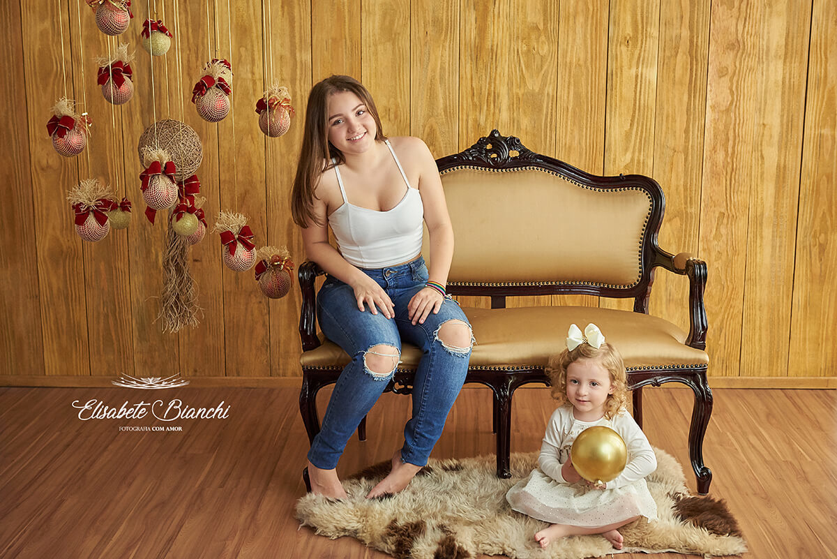 Irmãs em retrato de natal, em estúdio, Caxias do Sul - RS.