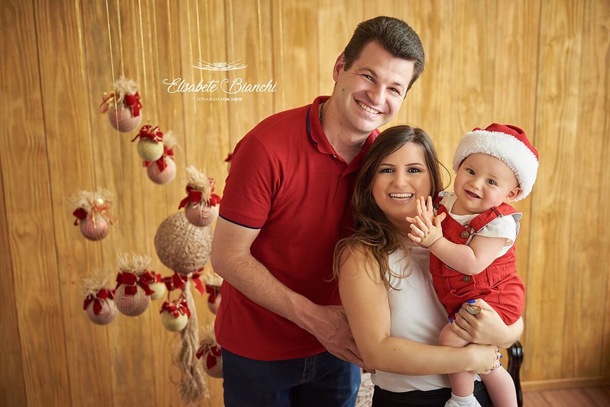 Mini ensaio de Natal 2018 com bebê no colo da família, Caxias do Sul - RS