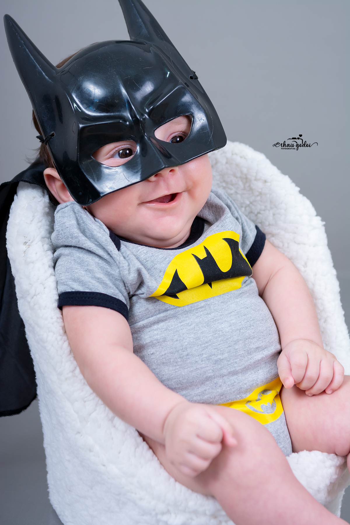 Bebê 3 meses - acompanhamento bebê 3 meses - acompanhamento bebê - ensaio bebê batman