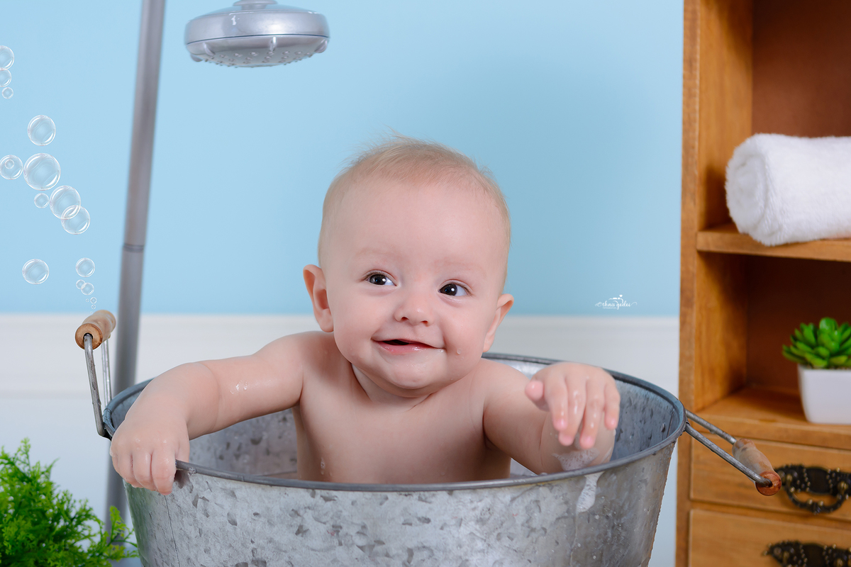 Acompanhamento bebê banho, ensaio infantil menino 7 meses