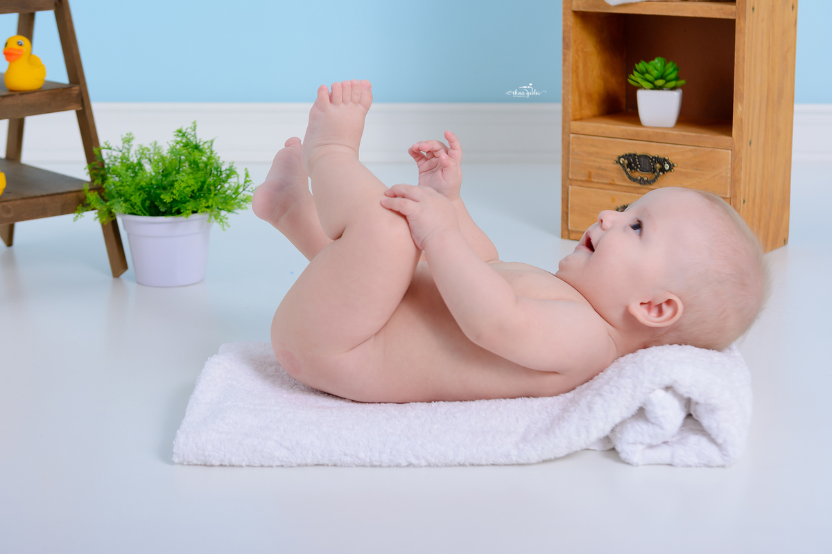 Acompanhamento bebê banho, ensaio infantil menino 7 meses