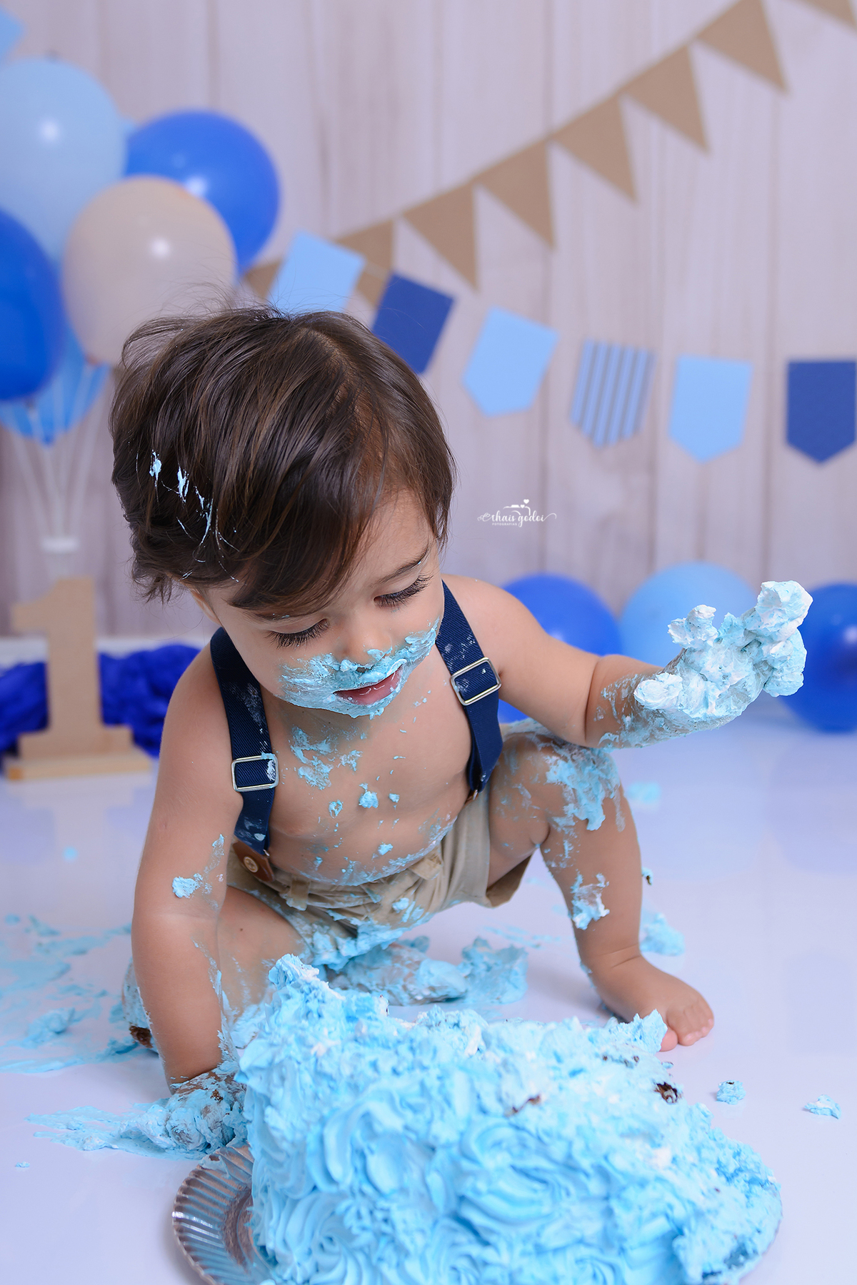 Ensaio de 1 aninho, smash the cake clean, ensaio 1 ano clean, ensaio com bolo,smash the cake em São Pedro-SP