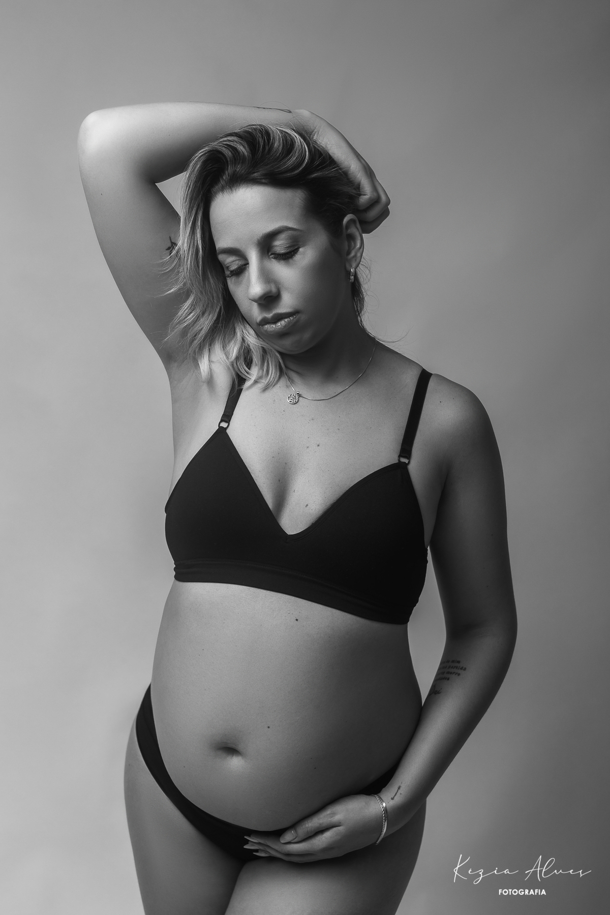 Lorena à espera de Pedro