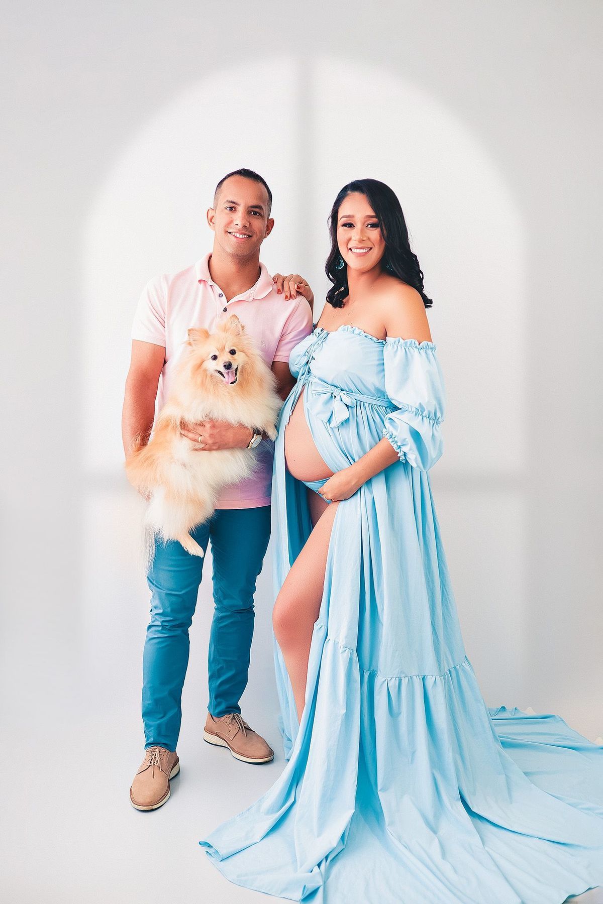 Gestante de Vestido Azul em Studio, em Americana - SP