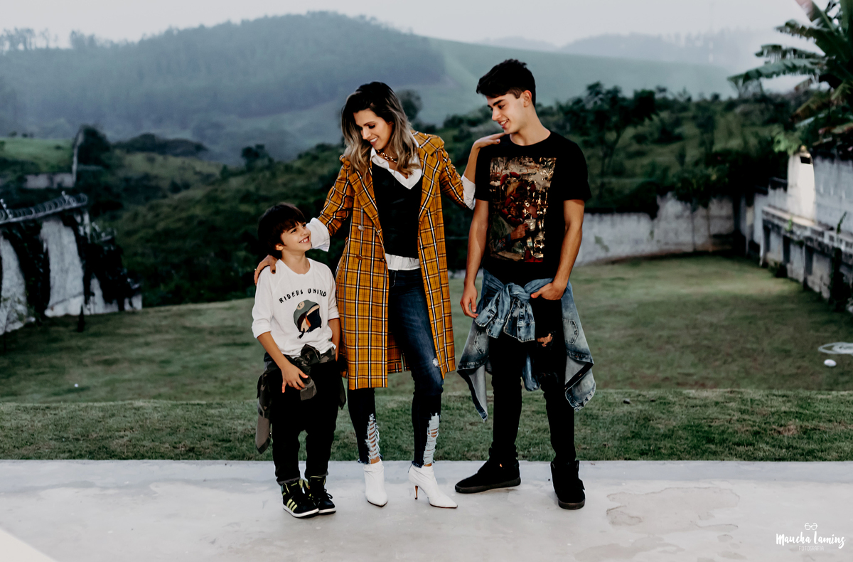 ensaio fotográfico, ensaio de família ,fotografia de família ,ensaio, dia das mães, fotografia, ensaio, família mães e filhos, cruzeiro-sp, lavrinhas-sp, lorena-sp, decoração de eventos, dj, cerimonialista.