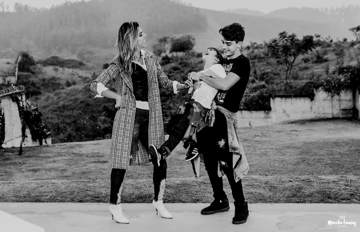 ensaio fotográfico, ensaio de família ,fotografia de família ,ensaio, dia das mães, fotografia, ensaio, família mães e filhos, cruzeiro-sp, lavrinhas-sp, lorena-sp, decoração de eventos, dj, cerimonialista.