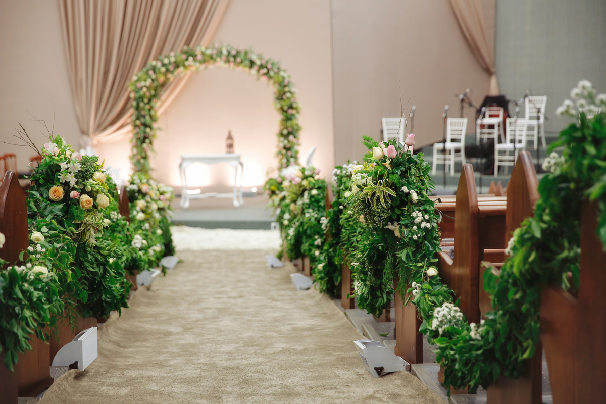 Decoração da igreja por Jolivê