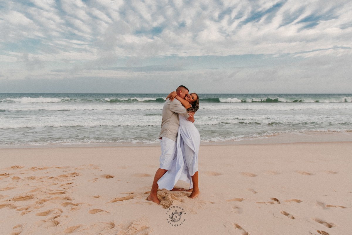 poses para ensaio externo pré wedding ilha 3 praia da reserva barra da tijuca Fabio Doria melhor fotógrafo da barra da tijuca 